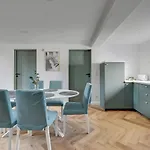 Comfy Family House By Lion דירה *