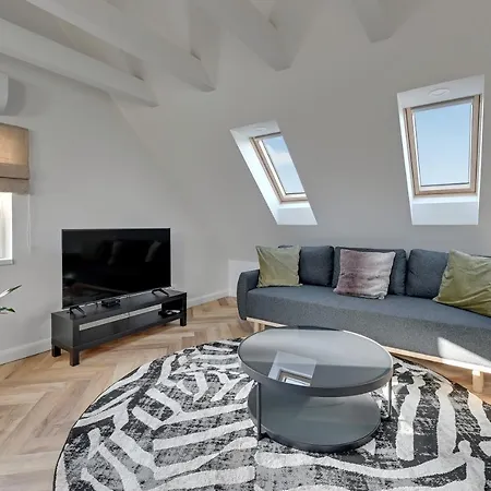 Comfy Family House By Lion Apartment *