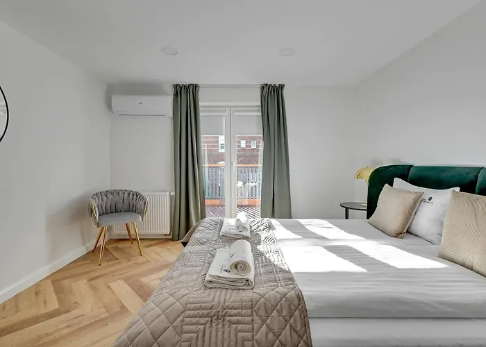 Comfy Family House By Lion *