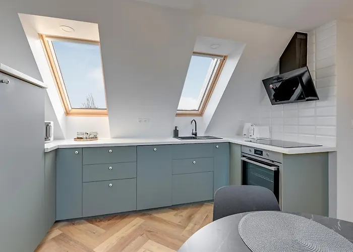 Comfy Family House By Lion Apartment