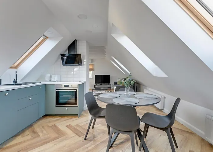 Comfy Family House By Lion Apartment *